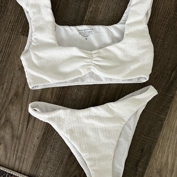 Lovers and friends Miles top and bottom. Both size small - Picture 3 of 3